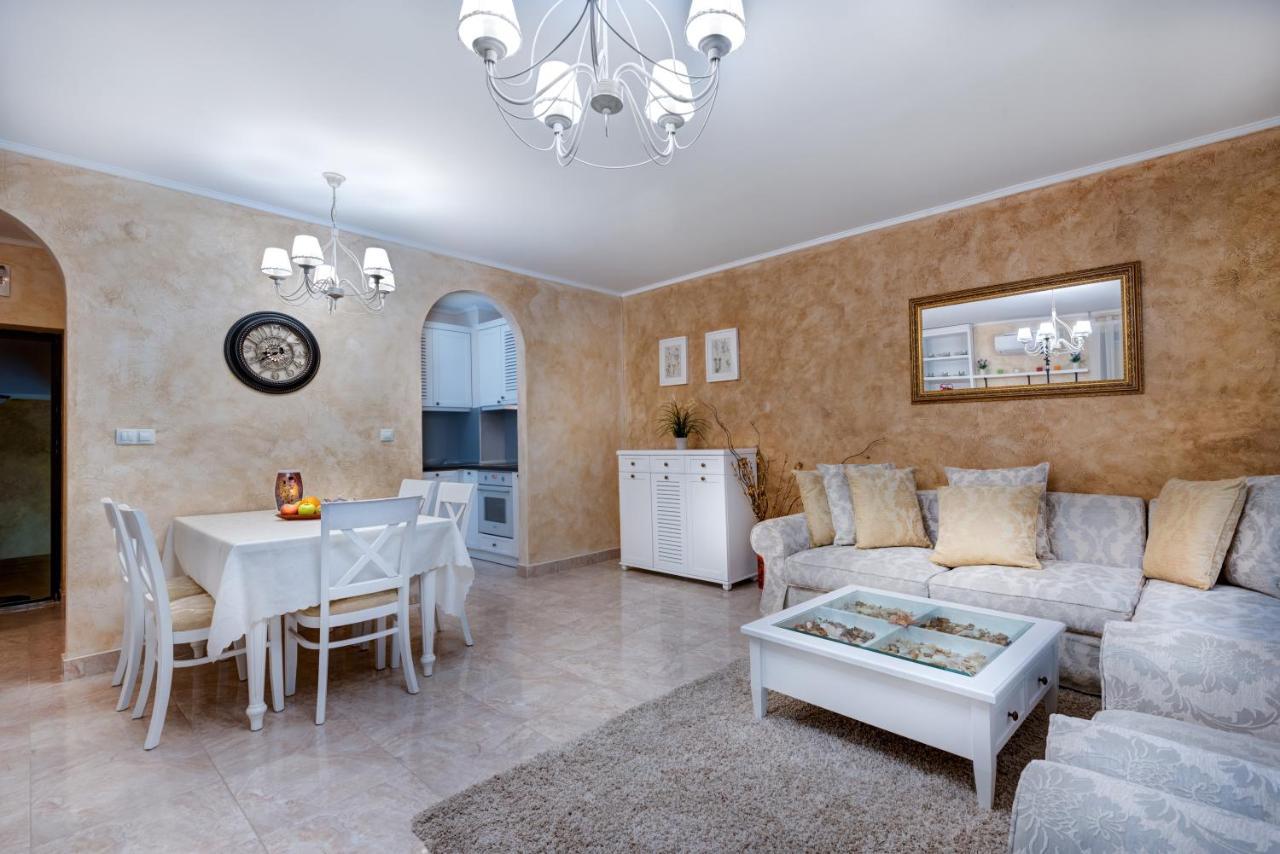Esteban Vip Residence Club Νεσέμπαρ Εξωτερικό φωτογραφία