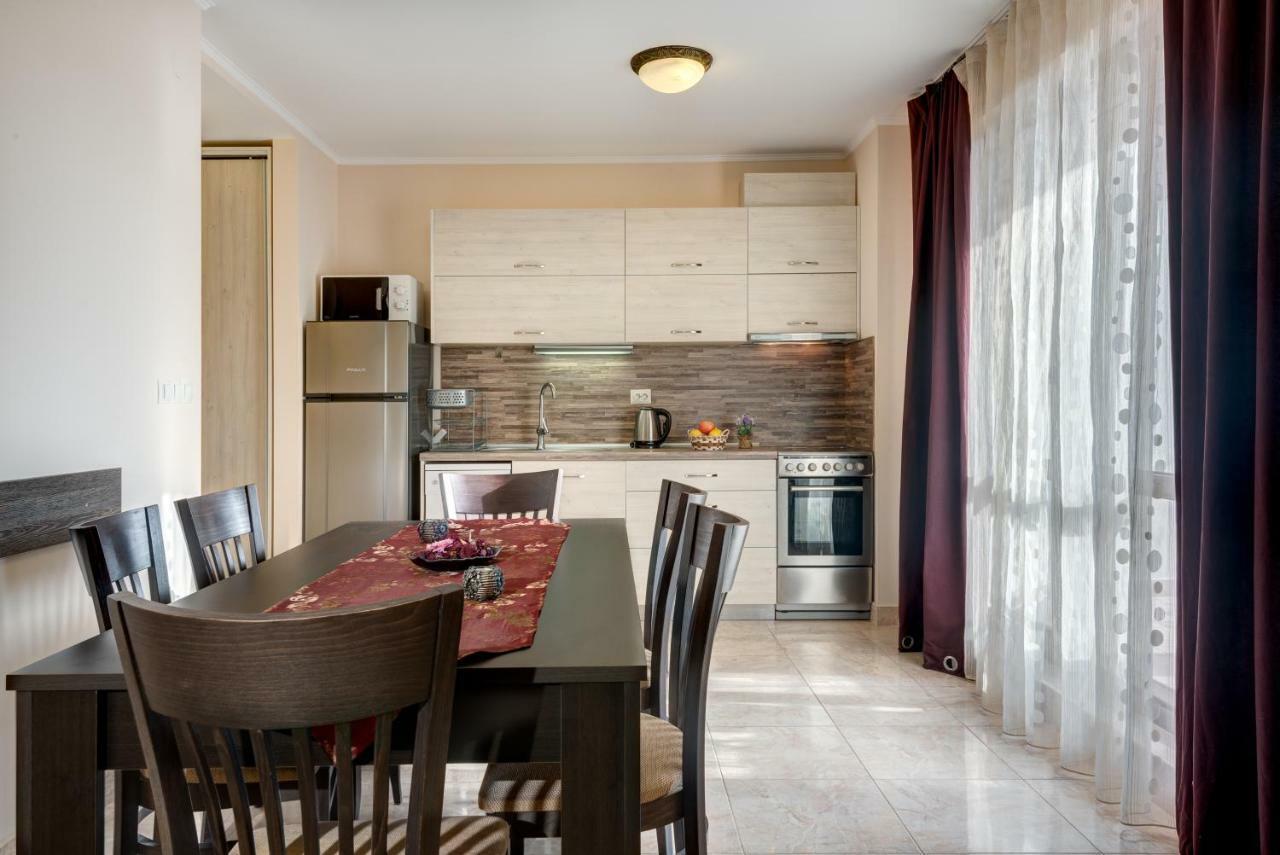 Esteban Vip Residence Club Νεσέμπαρ Εξωτερικό φωτογραφία